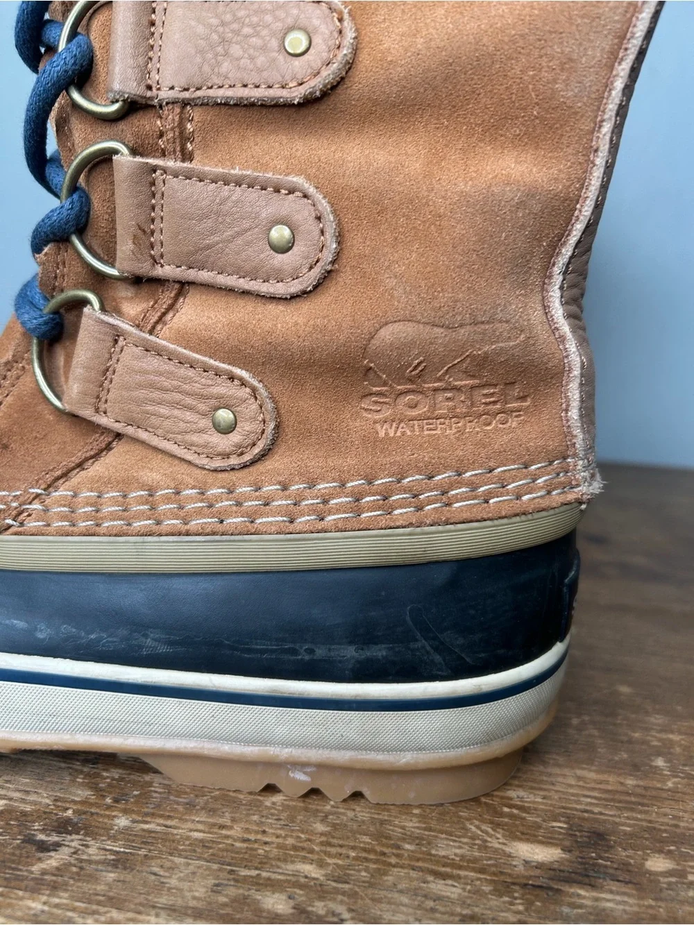 Sorel Joan of Arctic Suede Waterproof Boot Womens size 8.5